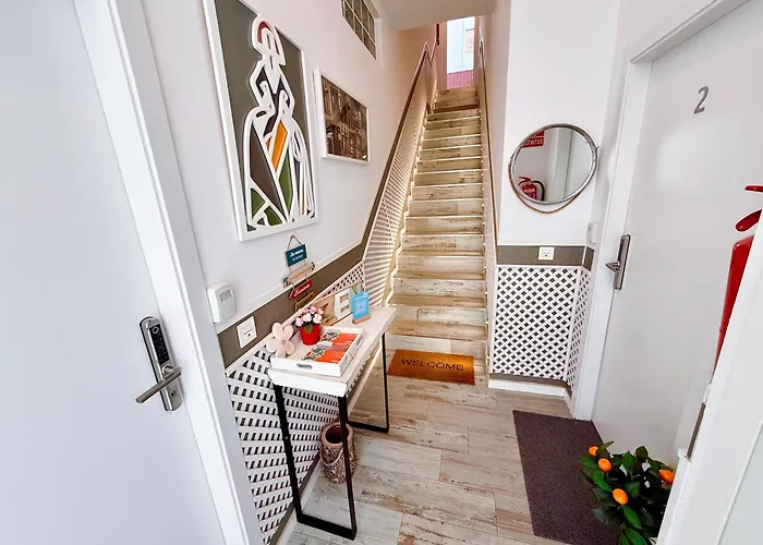 Loft Independiente Con Piscina Compartida En Centro De Valencia